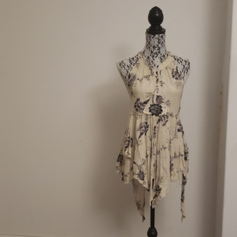 Sleeveless Free People floral top